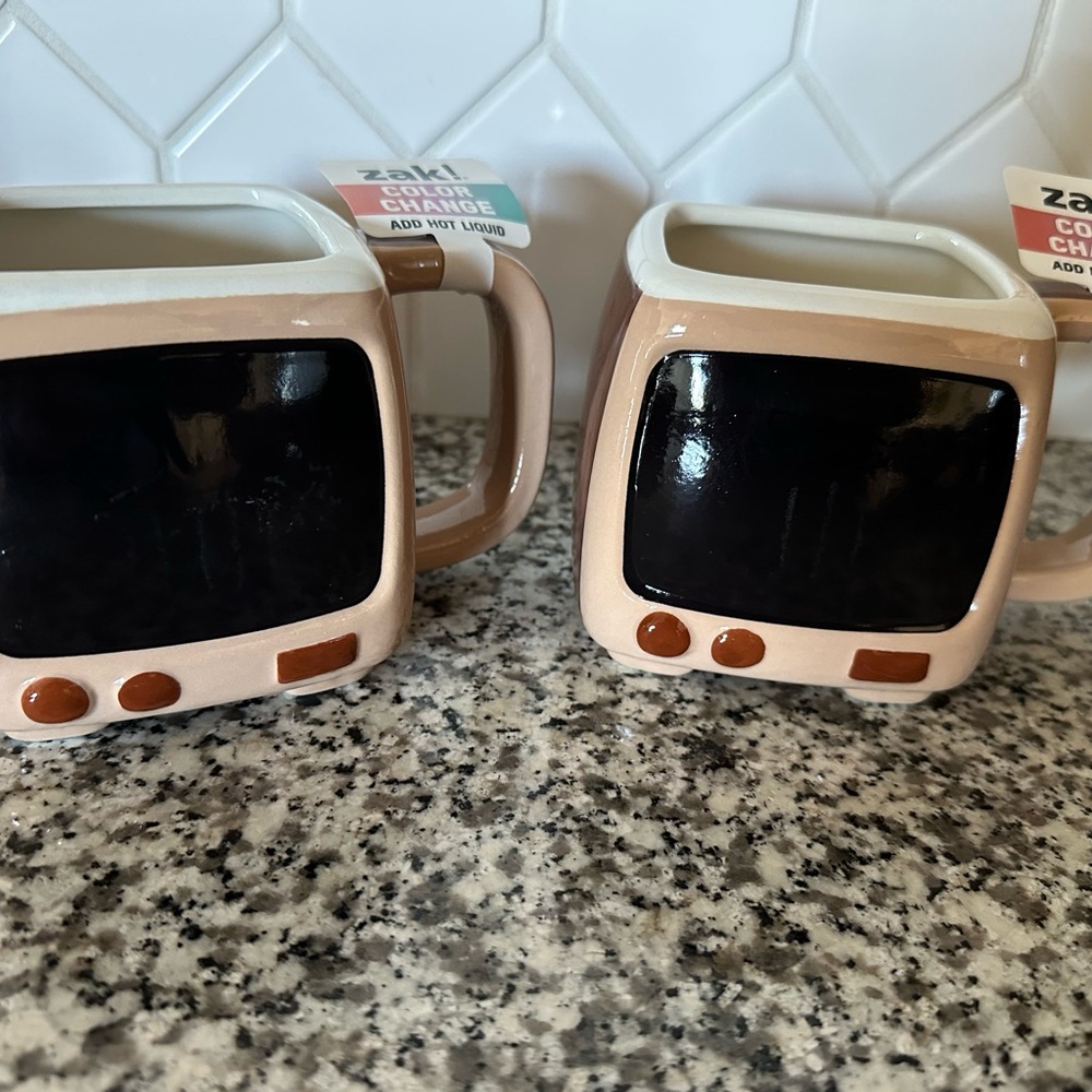 ZAK! Designs Retro TV Mug Set - Black and Tan